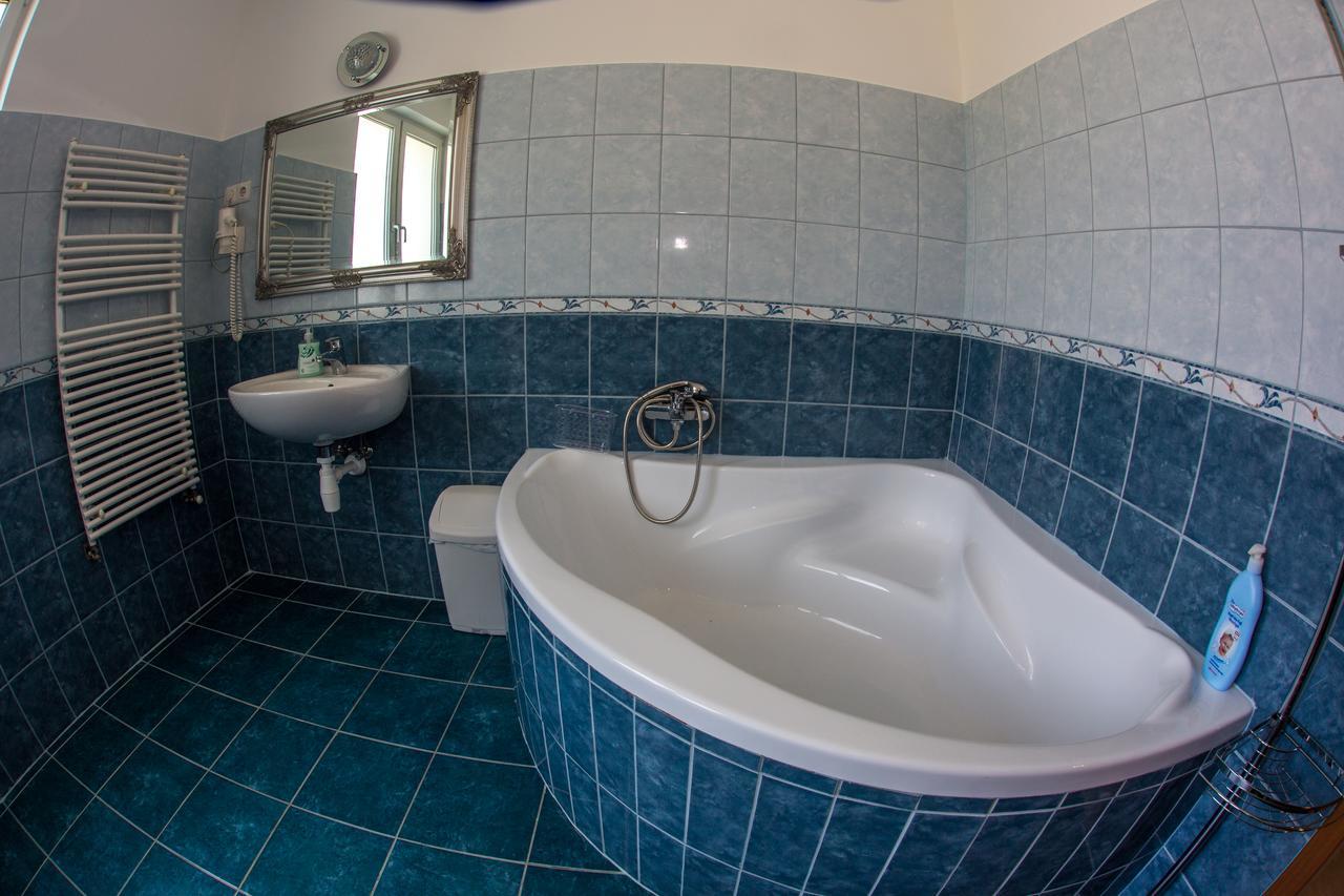 Aqua Line Apartmanhaz Hajdúszoboszló Екстериор снимка