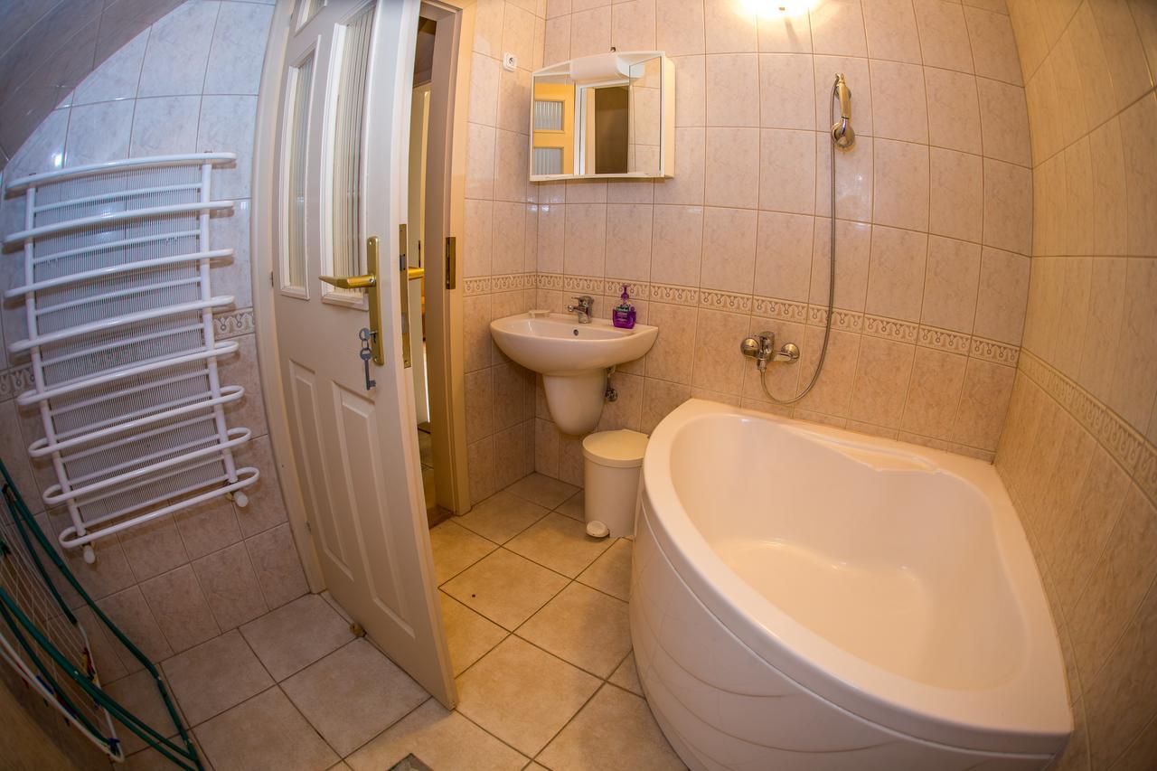 Aqua Line Apartmanhaz Hajdúszoboszló Екстериор снимка