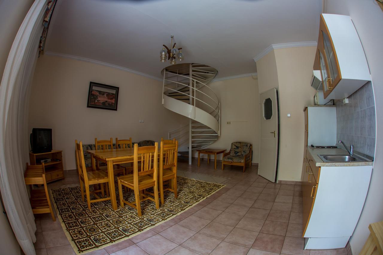 Aqua Line Apartmanhaz Hajdúszoboszló Екстериор снимка