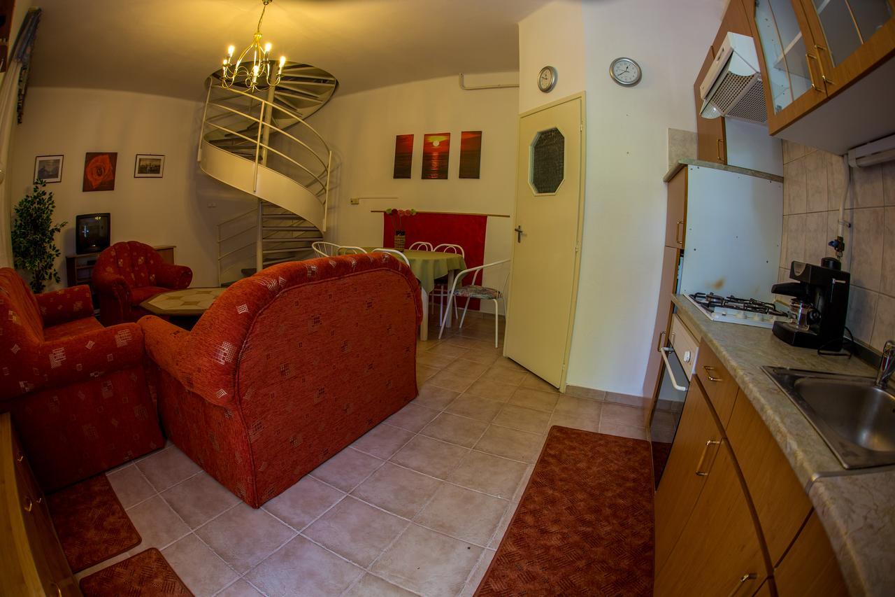 Aqua Line Apartmanhaz Hajdúszoboszló Екстериор снимка